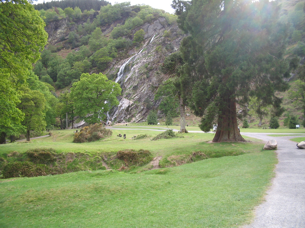 107_Distant view of Falls